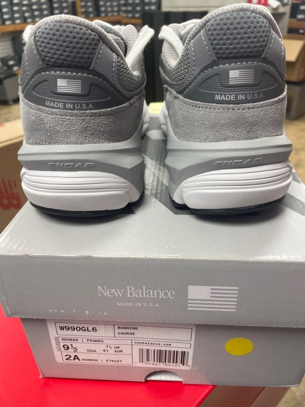 Women’s New Balance Grey and White 990v6 size 9 1/2 Narrow (2A) - Picture 2 of 6
